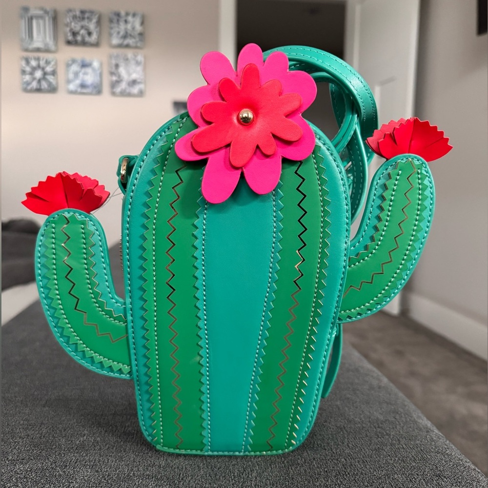 NWT Kate Spade Cactus-Shaped Green and Pink Crossbody Bag